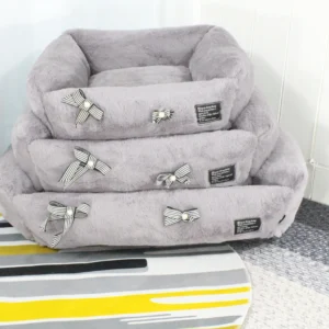 Cama plush con moños